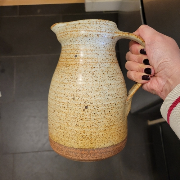 David Lloyd Jones Ceramic pottery stoneware speckled glaze jug pitcher neutral - Picture 1 of 6